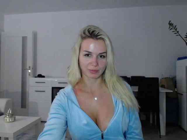 Cornelia22hot webcam