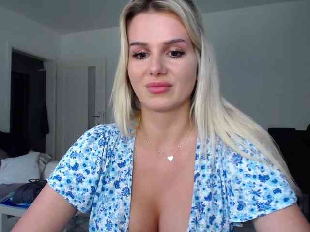 Cornelia22hot webcam