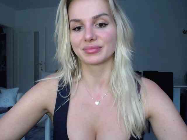 Cornelia22hot webcam