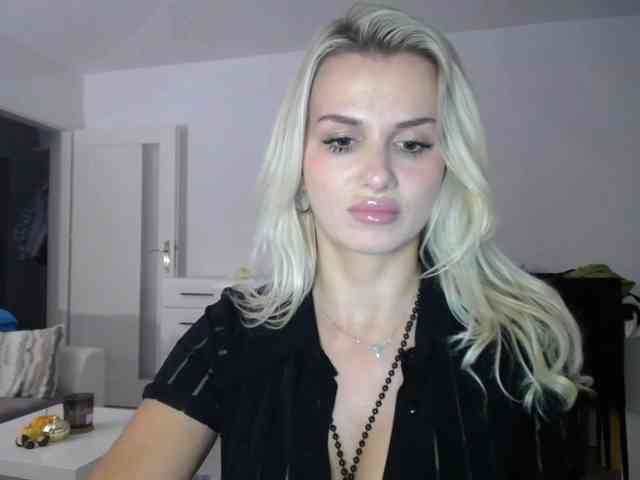 Cornelia22hot webcam