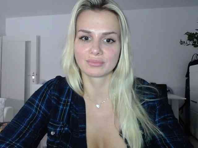 Cornelia22hot webcam