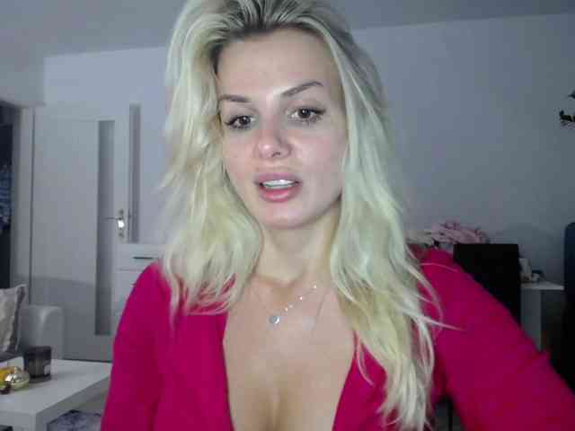 Cornelia22hot webcam
