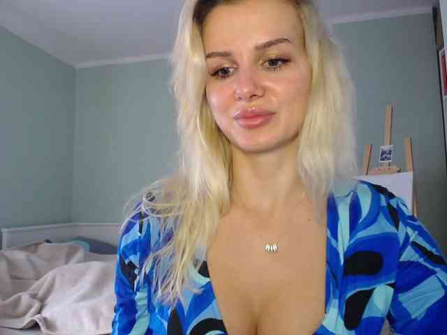 Cornelia22hot webcam