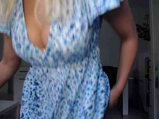 Cornelia22hot webcam