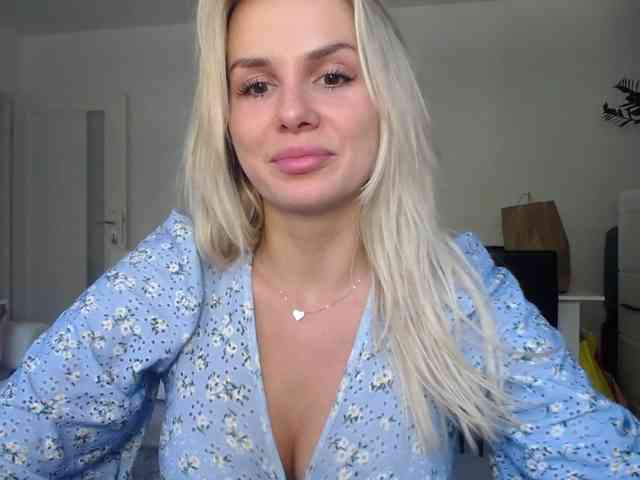 Cornelia22hot webcam