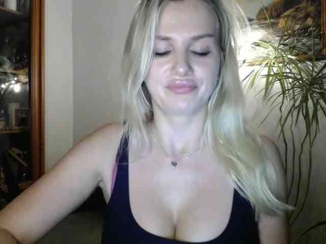 Cornelia22hot webcam