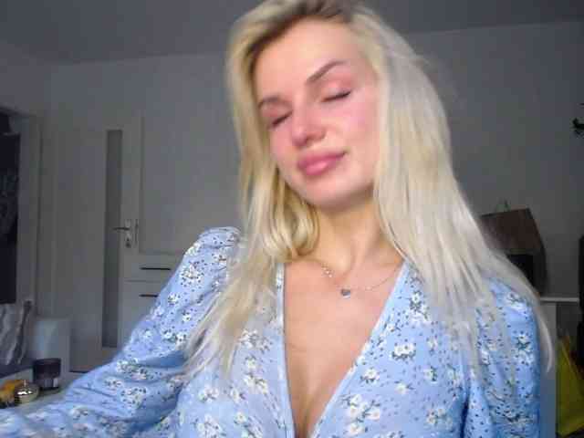Cornelia22hot webcam