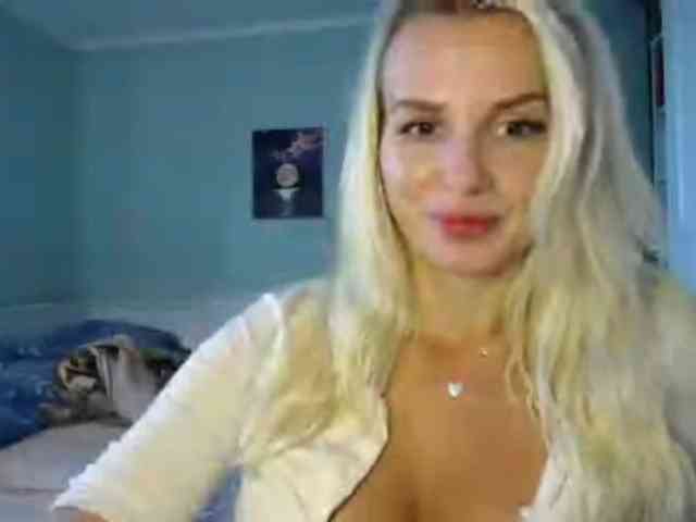 Cornelia22hot webcam