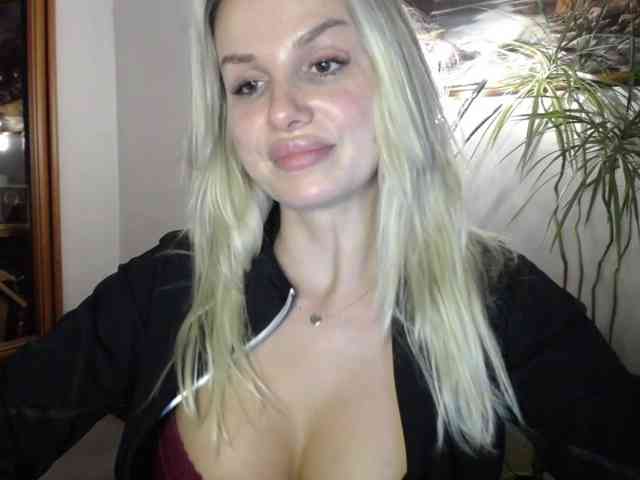 Cornelia22hot webcam