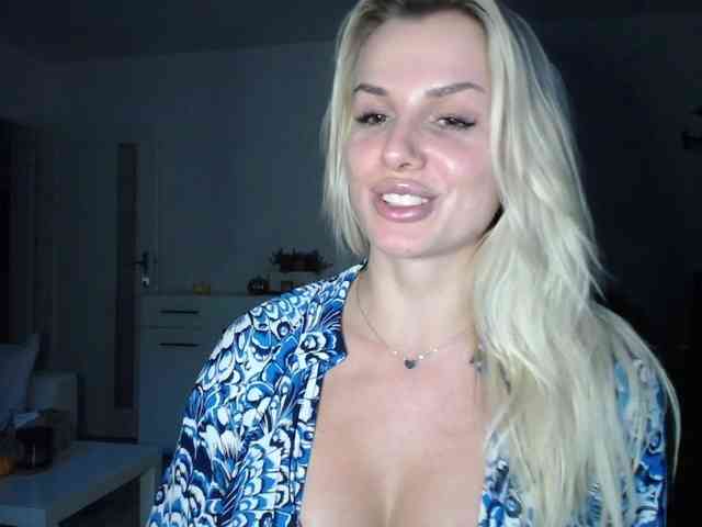 Cornelia22hot webcam