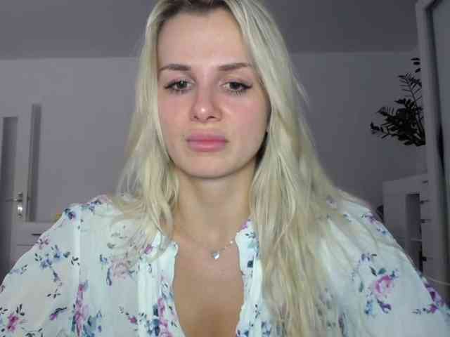 Cornelia22hot webcam