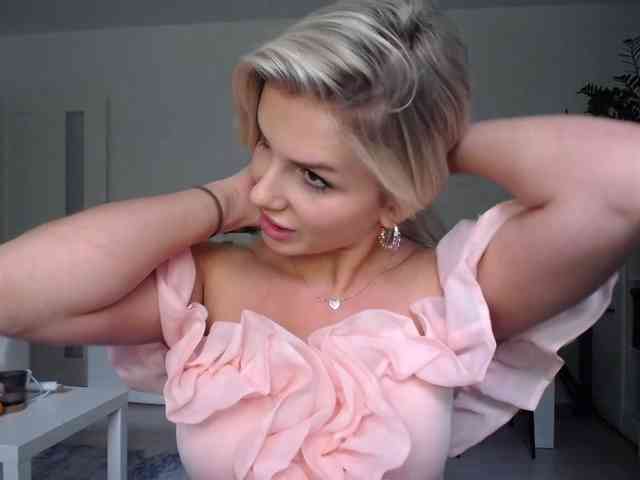 Cornelia22hot webcam