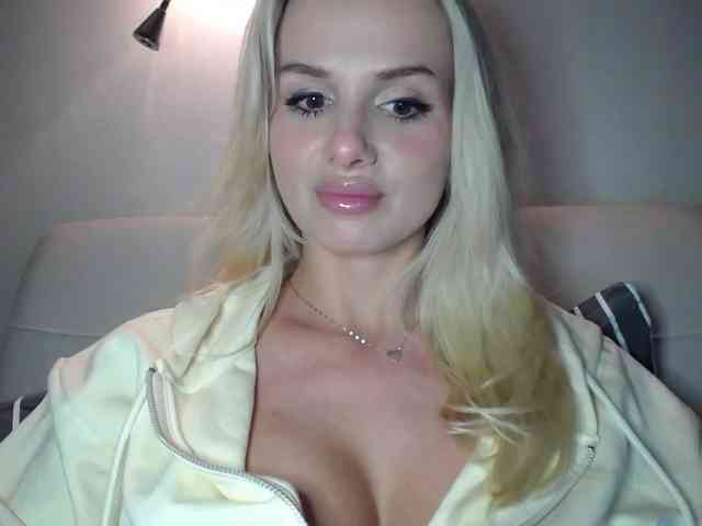 Cornelia22hot webcam