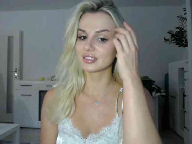 Cornelia22hot webcam