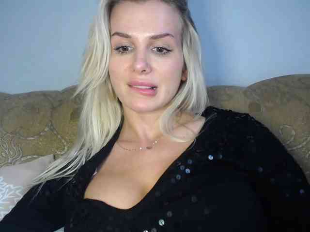 Cornelia22hot webcam