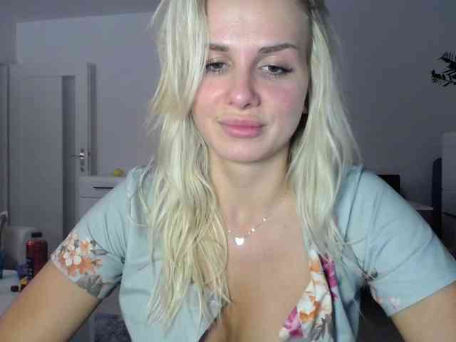 Cornelia22hot webcam