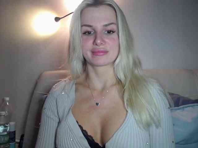 Cornelia22hot webcam