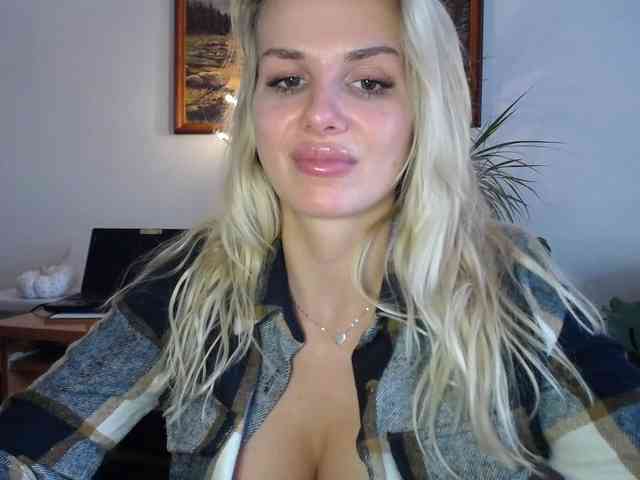 Cornelia22hot webcam