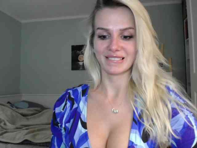 Cornelia22hot webcam