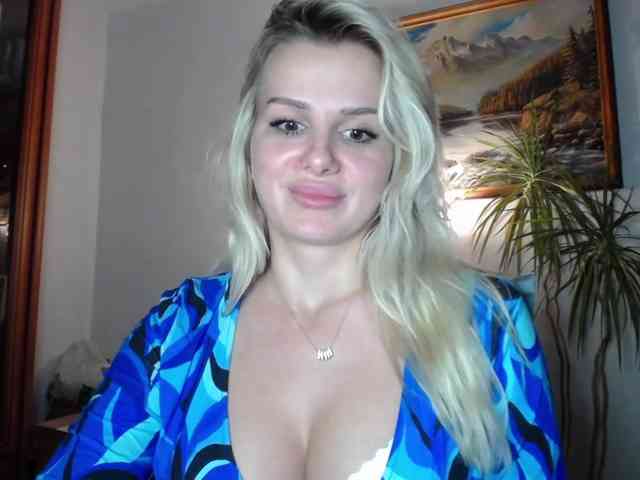 Cornelia22hot webcam