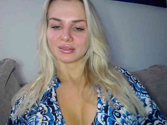 Cornelia22hot webcam
