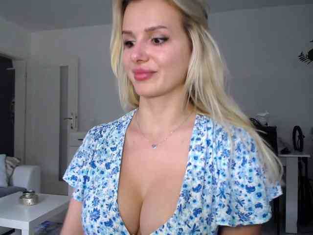 Cornelia22hot webcam