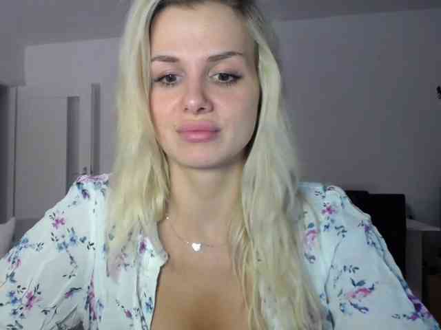 Cornelia22hot webcam
