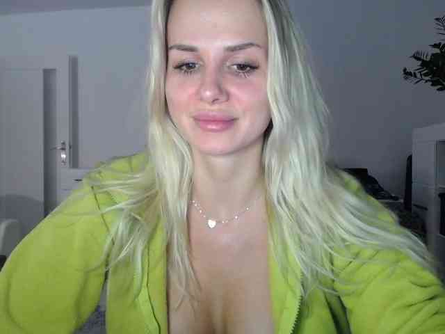 Cornelia22hot webcam