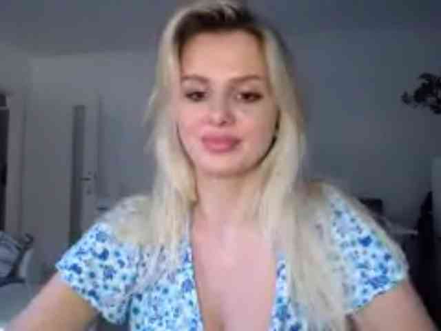 Cornelia22hot webcam