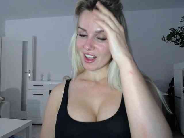 Cornelia22hot webcam