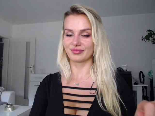 Cornelia22hot webcam