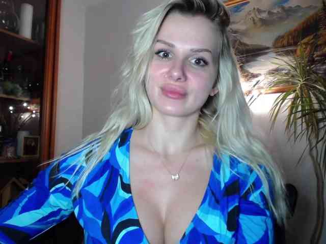 Cornelia22hot webcam
