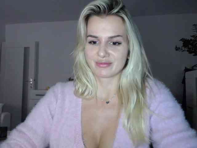 Cornelia22hot webcam