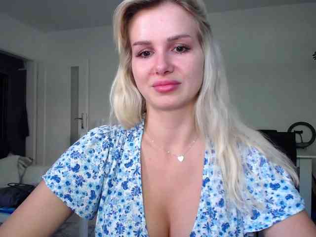 Cornelia22hot webcam