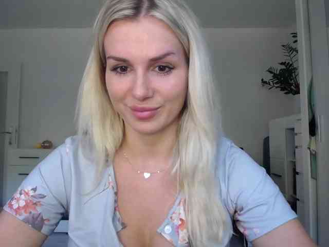 Cornelia22hot webcam
