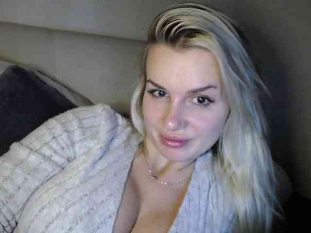 Cornelia22hot webcam