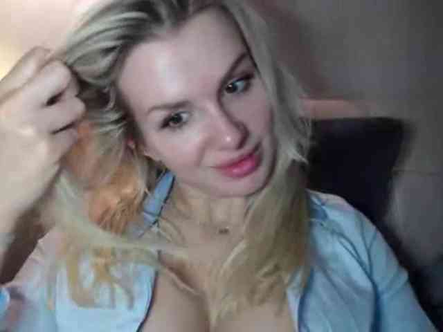 Cornelia22hot webcam