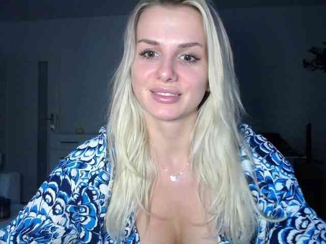Cornelia22hot webcam
