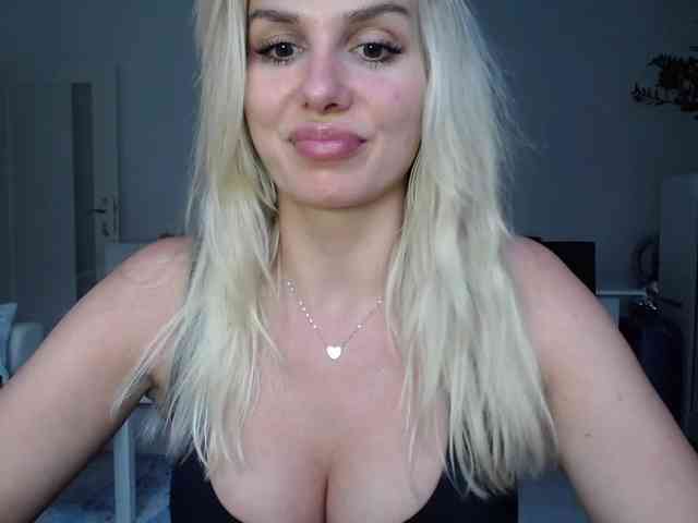 Cornelia22hot webcam