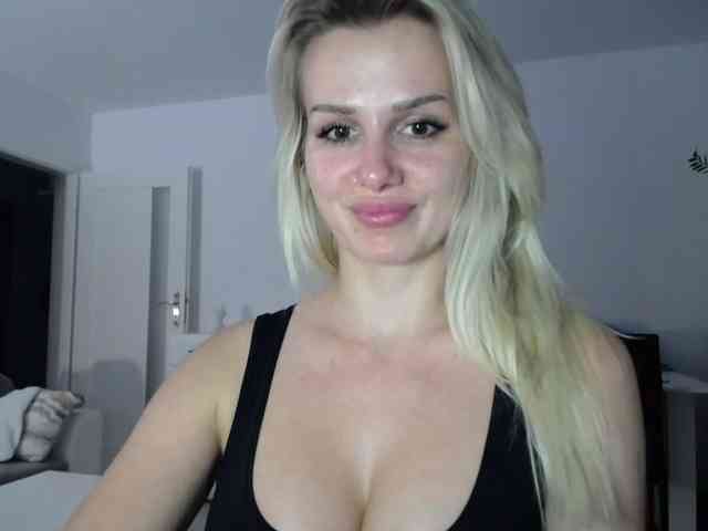 Cornelia22hot webcam