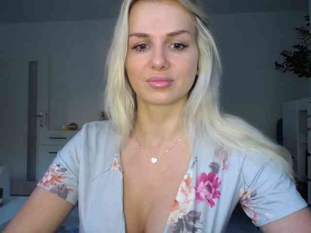 Cornelia22hot webcam
