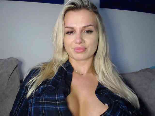 Cornelia22hot webcam