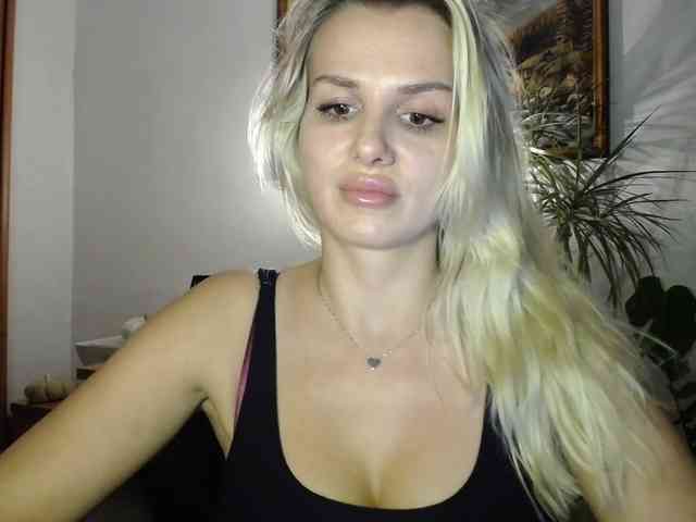 Cornelia22hot webcam