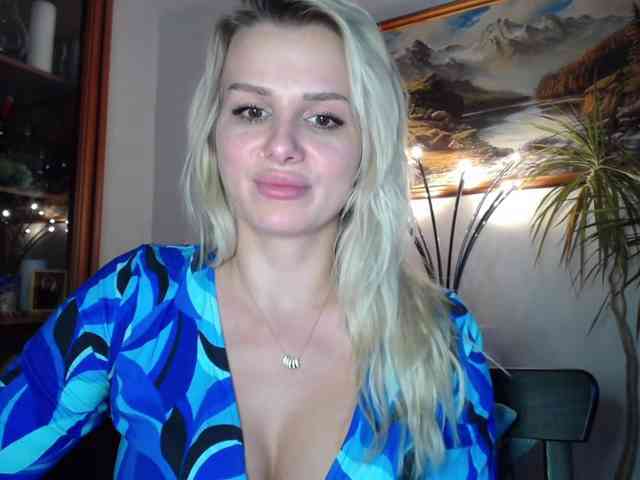 Cornelia22hot webcam