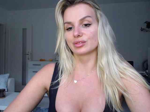 Cornelia22hot webcam