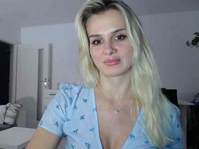 Cornelia22hot webcam