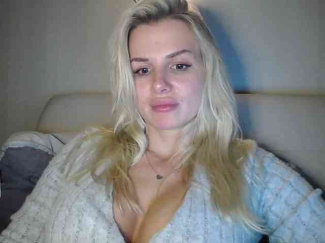 Cornelia22hot webcam