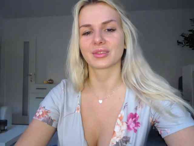 Cornelia22hot webcam