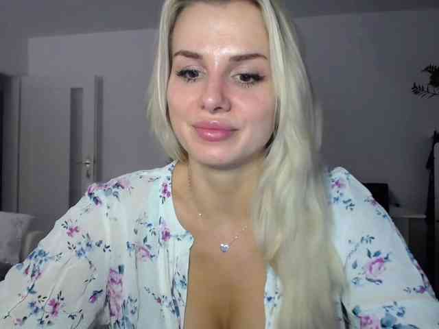 Cornelia22hot webcam
