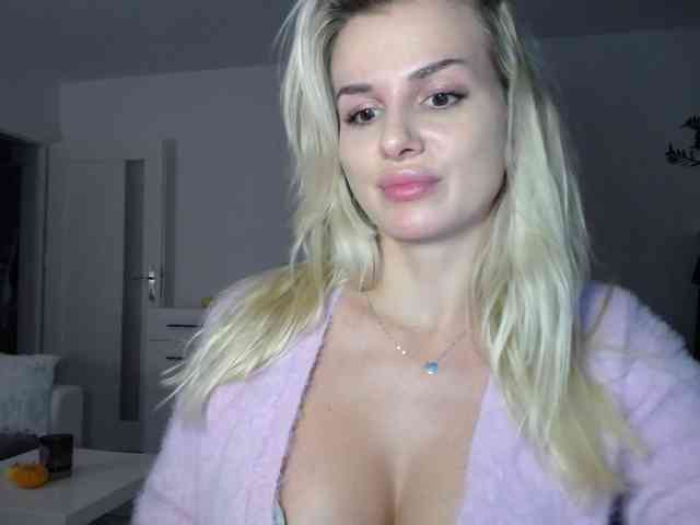 Cornelia22hot webcam